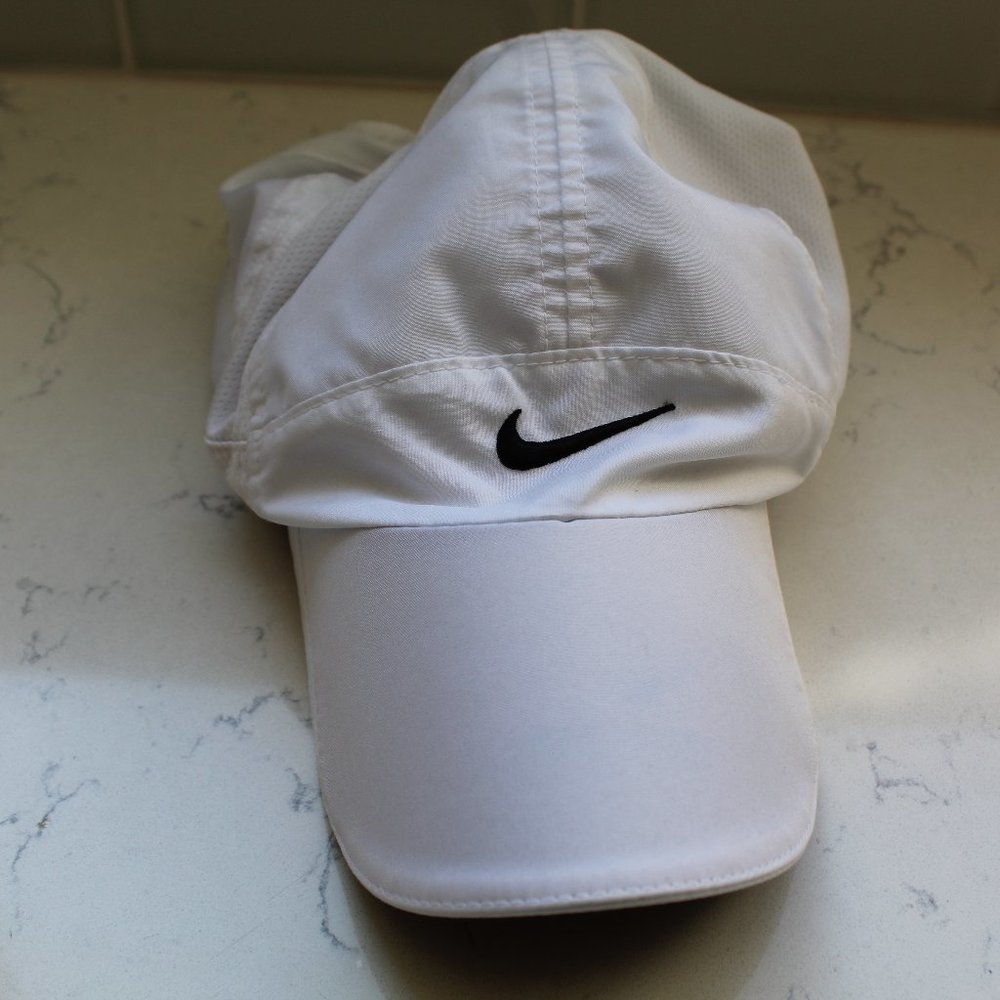 nike white dryfit hat